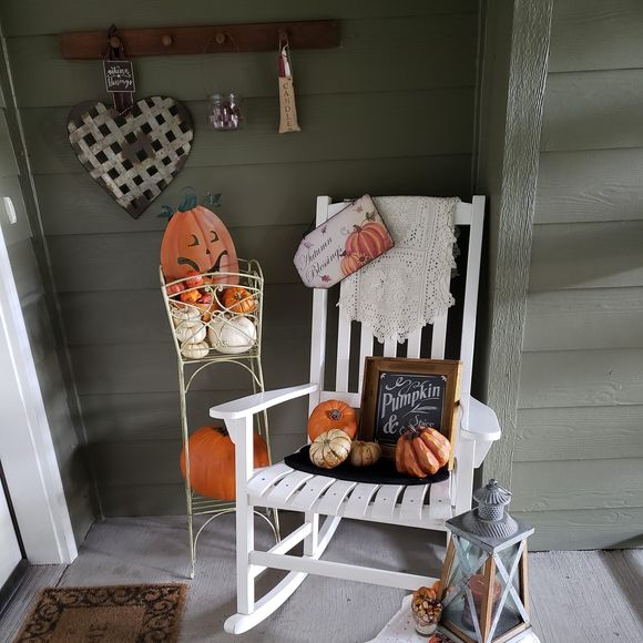 Meet your Posher, Sandi - Picture 1 of 1